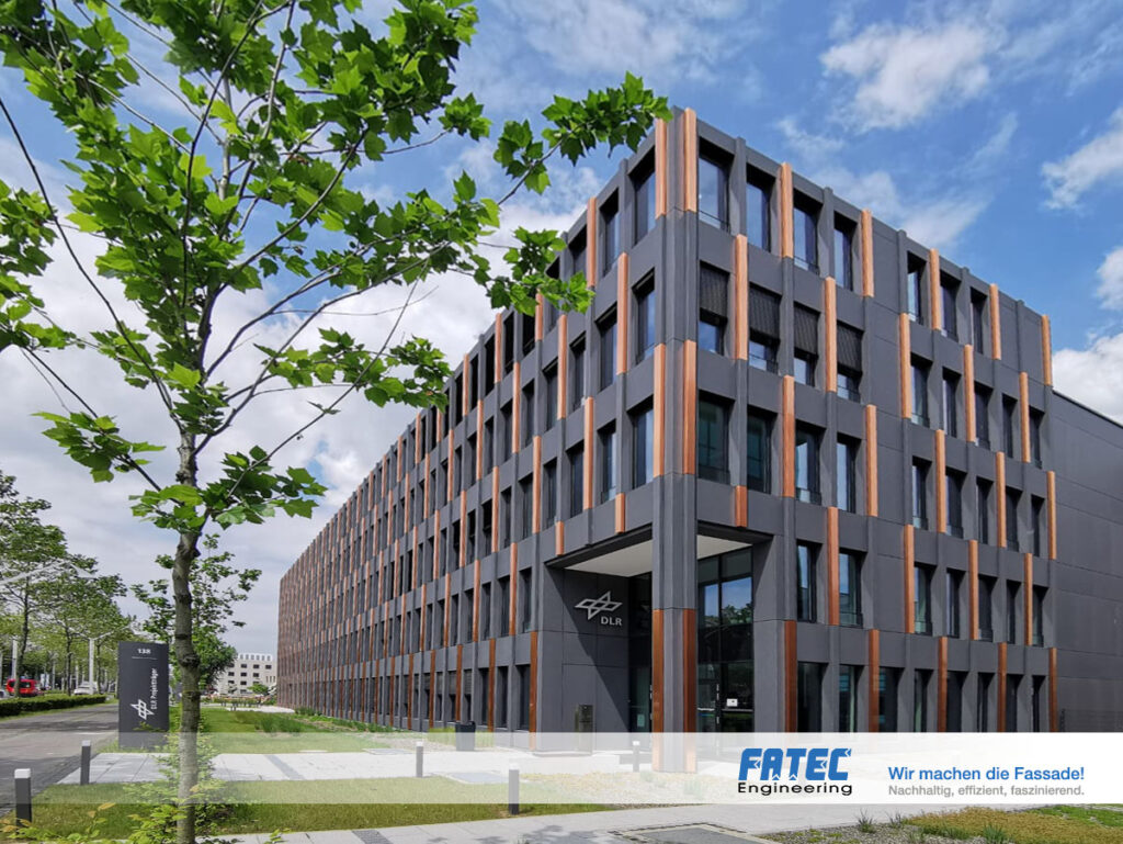 Gebäude des Deutschen Zentrums für Luft- und Raumfahrt in Bonn mit vorgehängter Fassade von FATEC Engineering